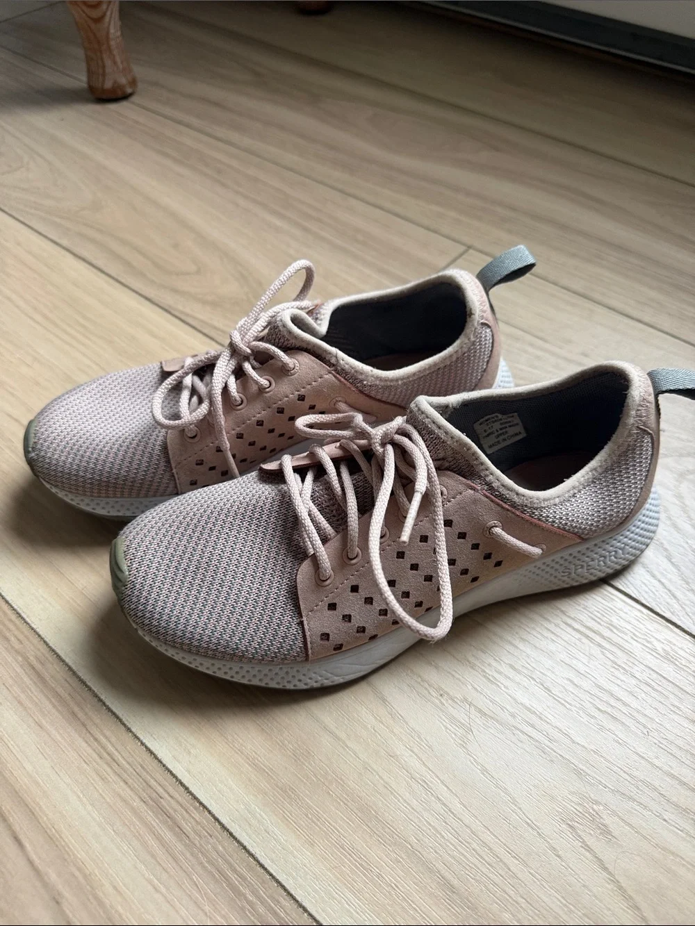 Sperry Women's Lightweight Pink Knit Lace-Up Sneakers